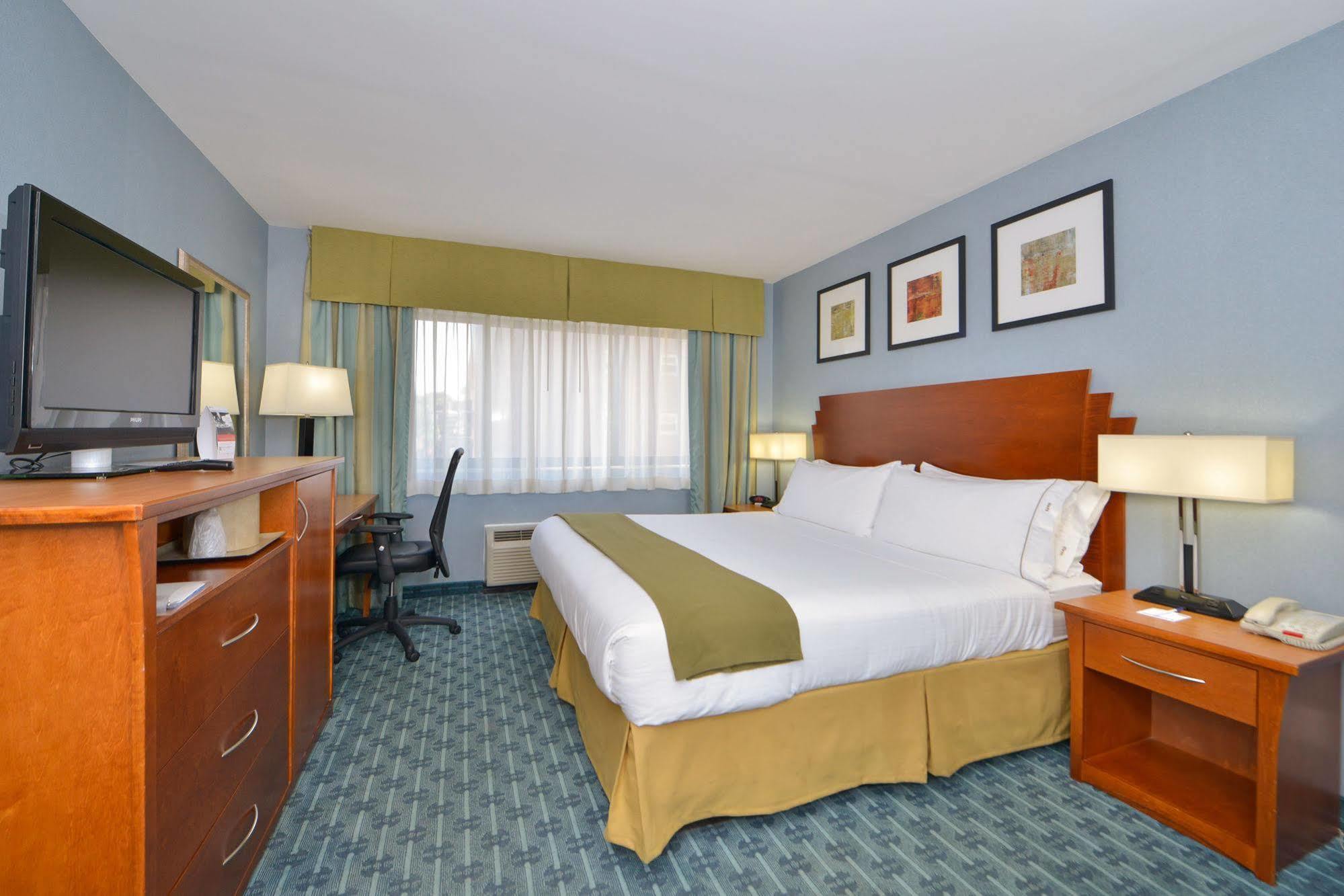 Holiday Inn Express Laguardia Airport, An Ihg Hotel New York Exterior foto